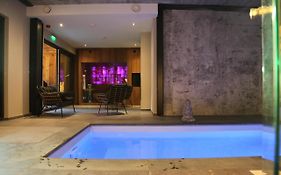 Dionbulles & Dionlodge Guesthouse, Private Wellness Pool In Option